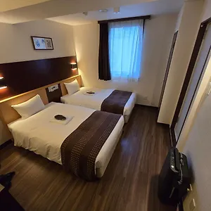Ueno First 3* Tōkyō